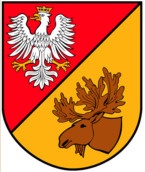 Grafika przedstawia herb Powiatu Białostockiego. Herb składa się z dwóch głównych kolorów, czerwonego i żółtego. Na kolorze czerwonym widnieje biały orzeł w koronie, na żółtym łoś.