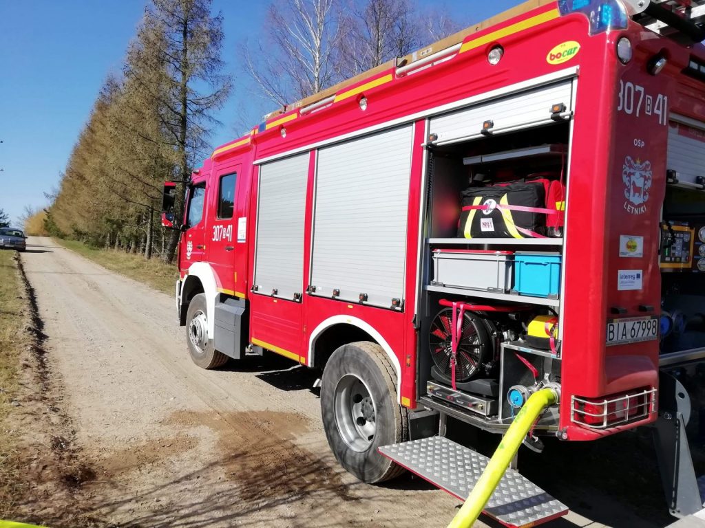 Na zdjęciu widzimy nowy wóz strażacki